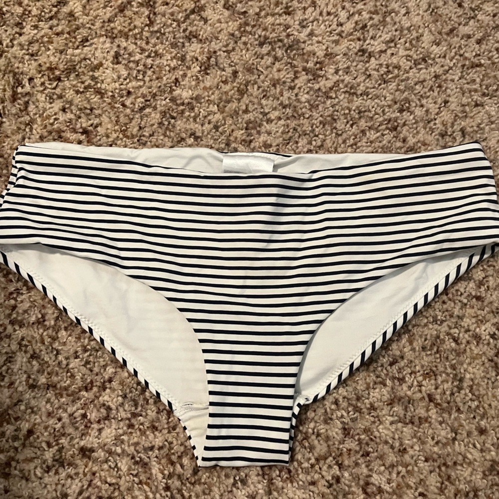 H&M stripped swim bottoms